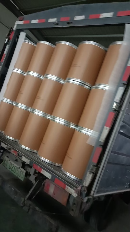博輝包裝制品鐵箍紙板桶發(fā)貨現場